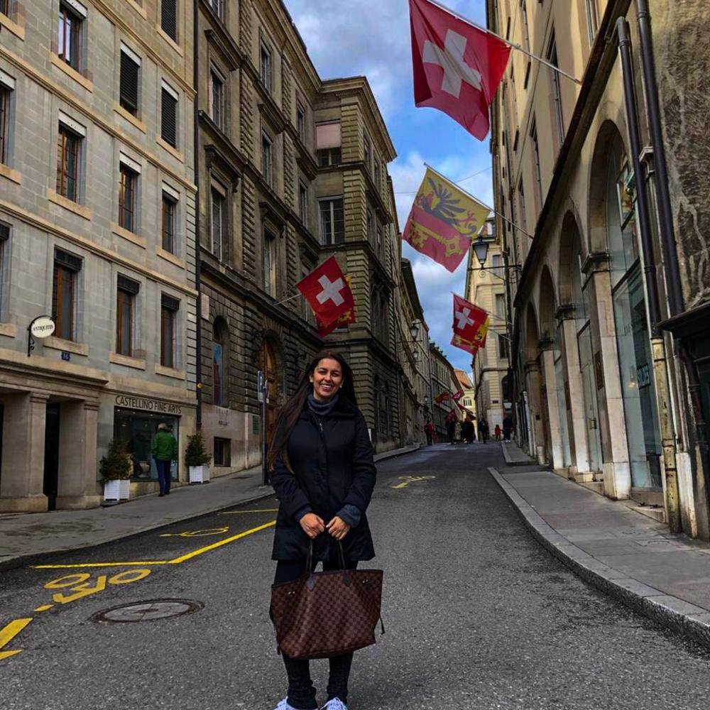 Meet your Posher, Johana
